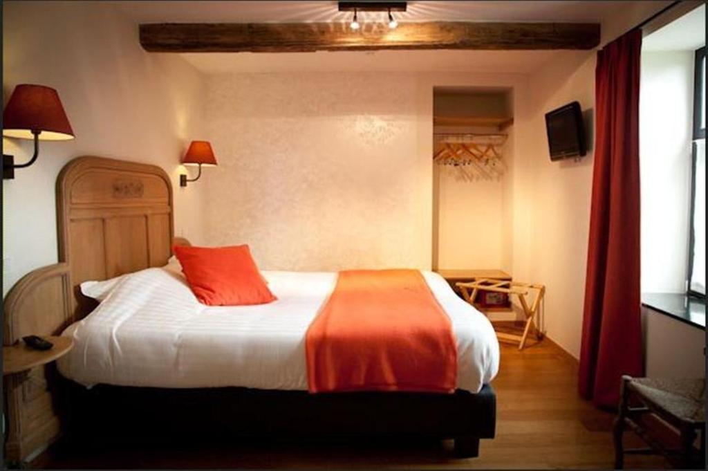 Hotel Le Saint Hadelin Celles  Bilik gambar
